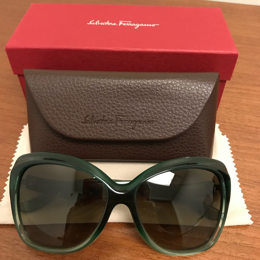 Salvatore Ferragamo Green CatEye Sunglasses Italy